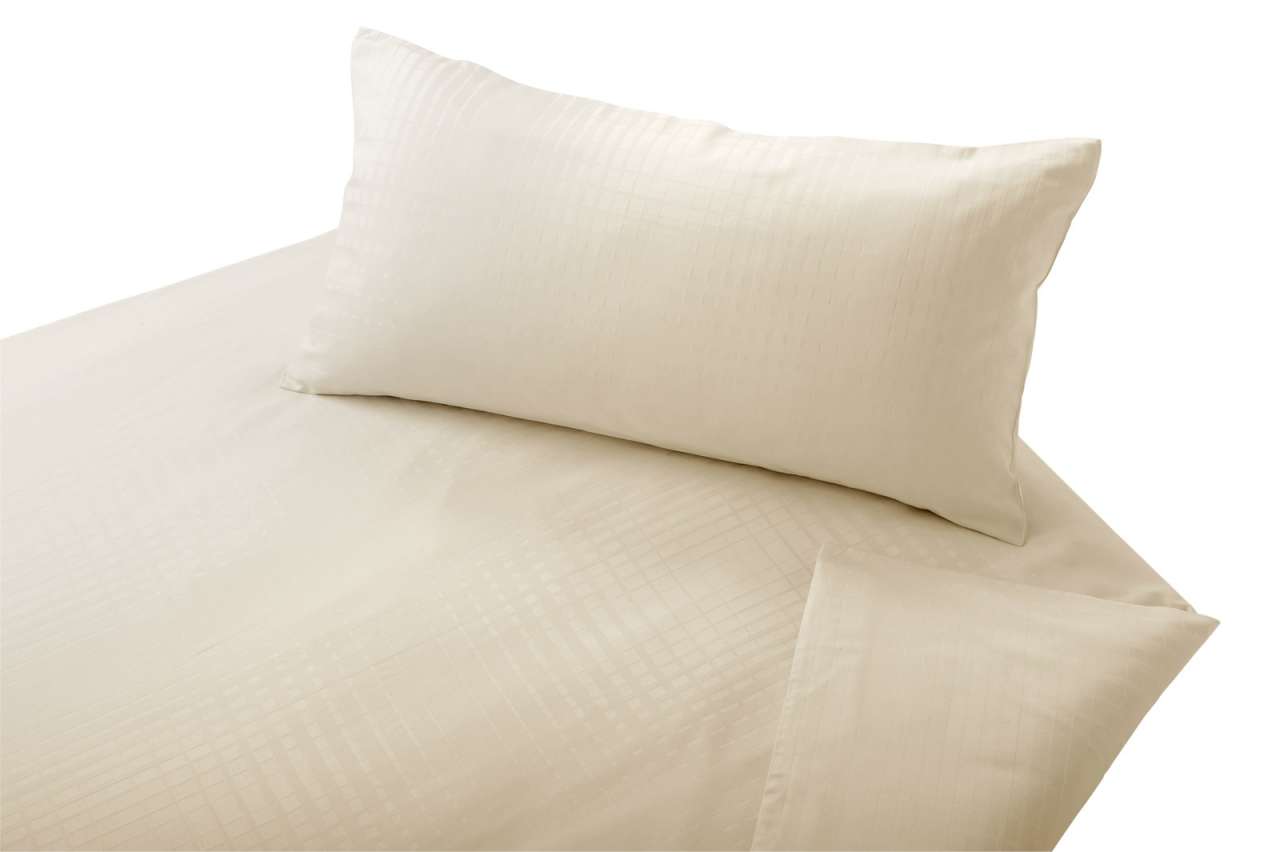 cotonea Plain Damask Bed Linen by Cotonea Begrenztes Angebot
