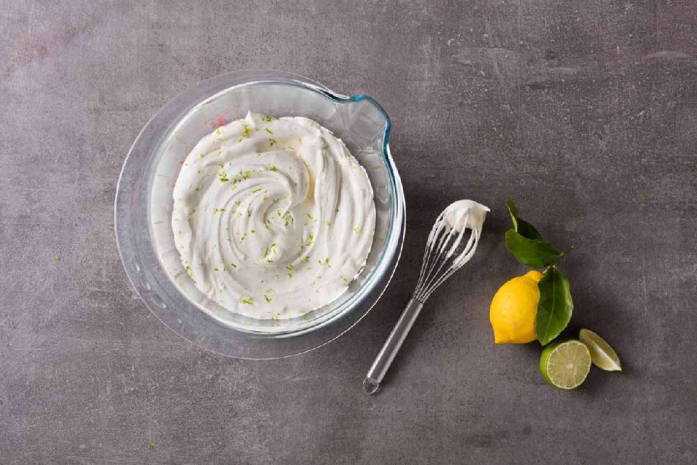 pyrex Pyrex bowl made of thick-walled borosilicate glass with wide spout & handle Nur noch ein Tag übrig