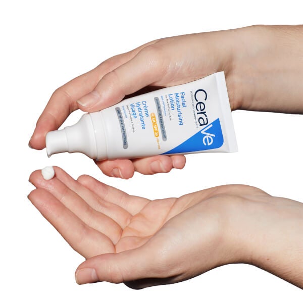 CeraVe AM Facial Moisturising Lotion SPF30 with Ceramides for Normal to Dry Skin 52ml Black Friday