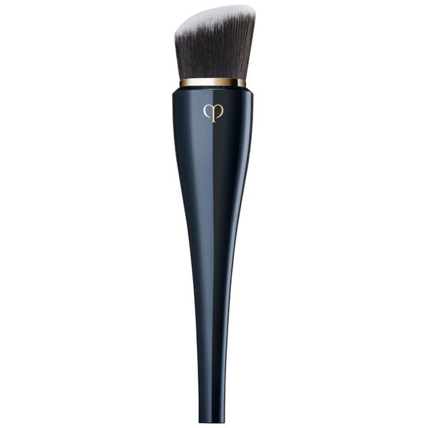 Clé de Peau Beauté High Coverage Foundation Brush Rabatte dieses Monats