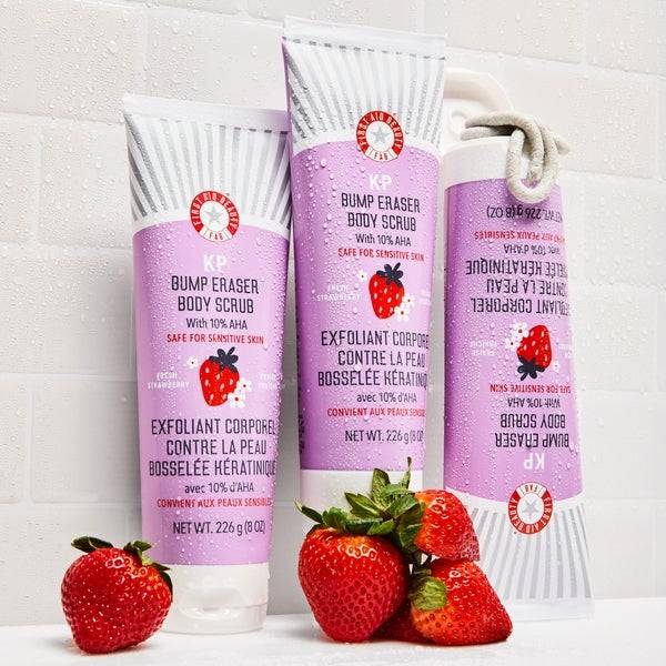 First Aid Beauty KP Bump Eraser Fresh Strawberry Body Scrub with 10% AHA 226g Blitzverkäufe