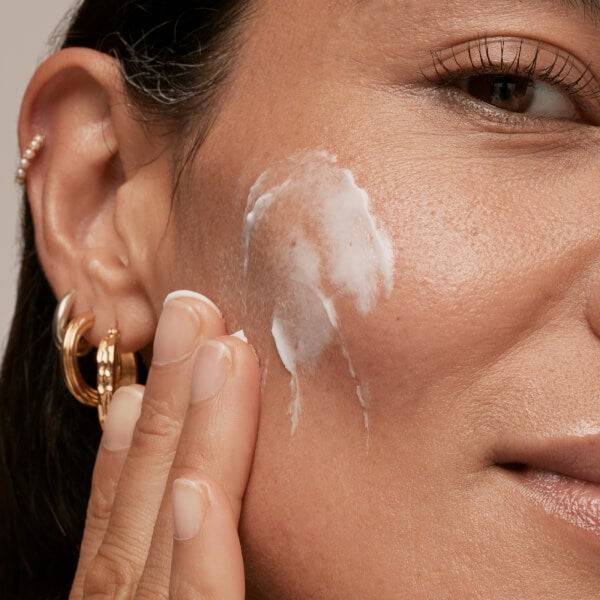 The INKEY List Bio-Active Ceramide Repairing and Plumping Moisturiser 50ml Kostenloser Versand international