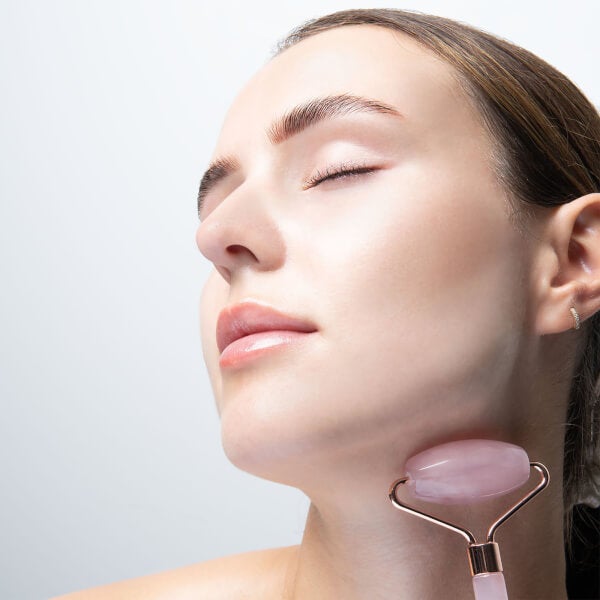 brushworks HD Rose Quartz Resin Roller & Gua Sha Bis zu 60% Rabatt