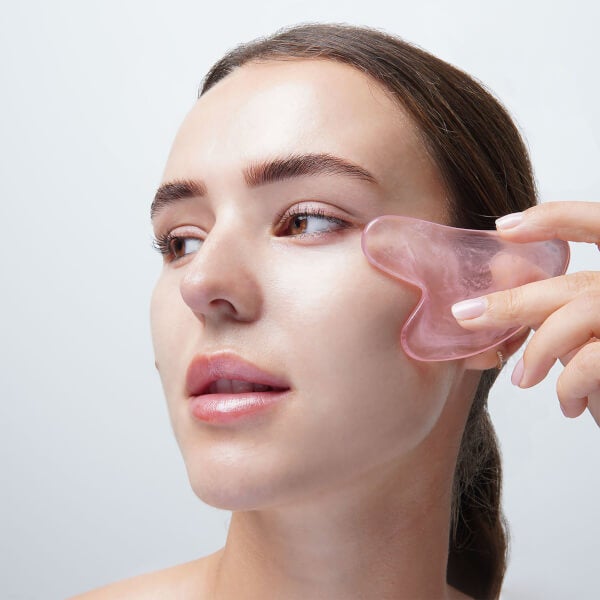 brushworks HD Rose Quartz Resin Roller & Gua Sha Bis zu 60% Rabatt