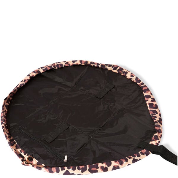The Flat Lay Co. Drawstring Bag - Leopard Print Discount Store für neue Produkte
