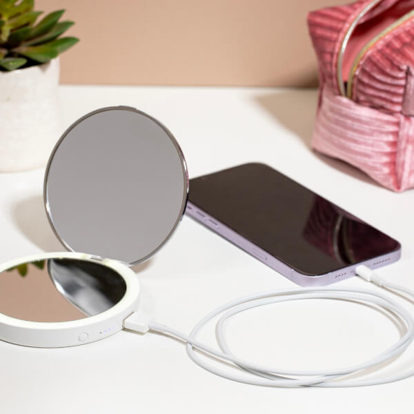 StylPro Flip 'N' Charge Mirror Outlet