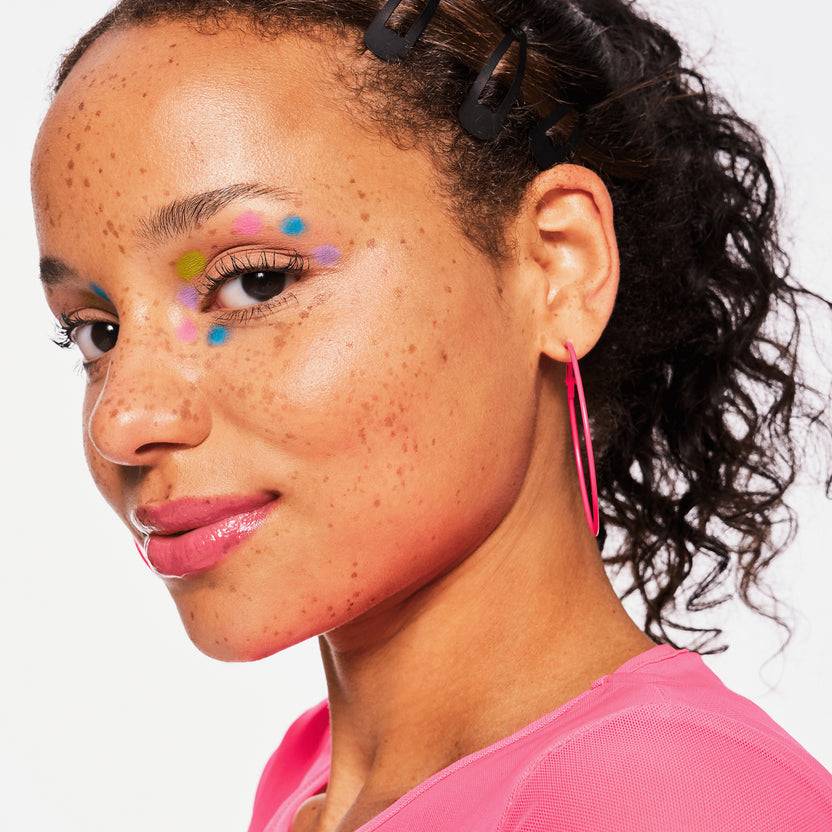 Essence BABY GOT HOLO GLOW highlighter stick 10 (5g) 2025