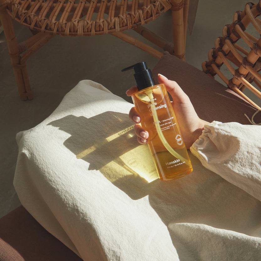 Hanskin Pore Cleansing Oil PHA (300ml) Black Friday
