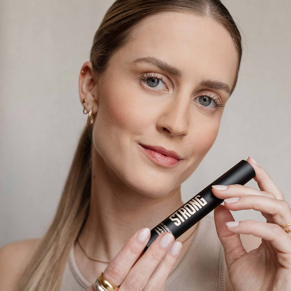 Strong Cosmetics Mascara Definition Begrenzt auf 3 Tage